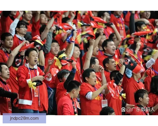 匹兹堡猎犬险胜钢城以2比1取得关键胜利展现强大攻防实力